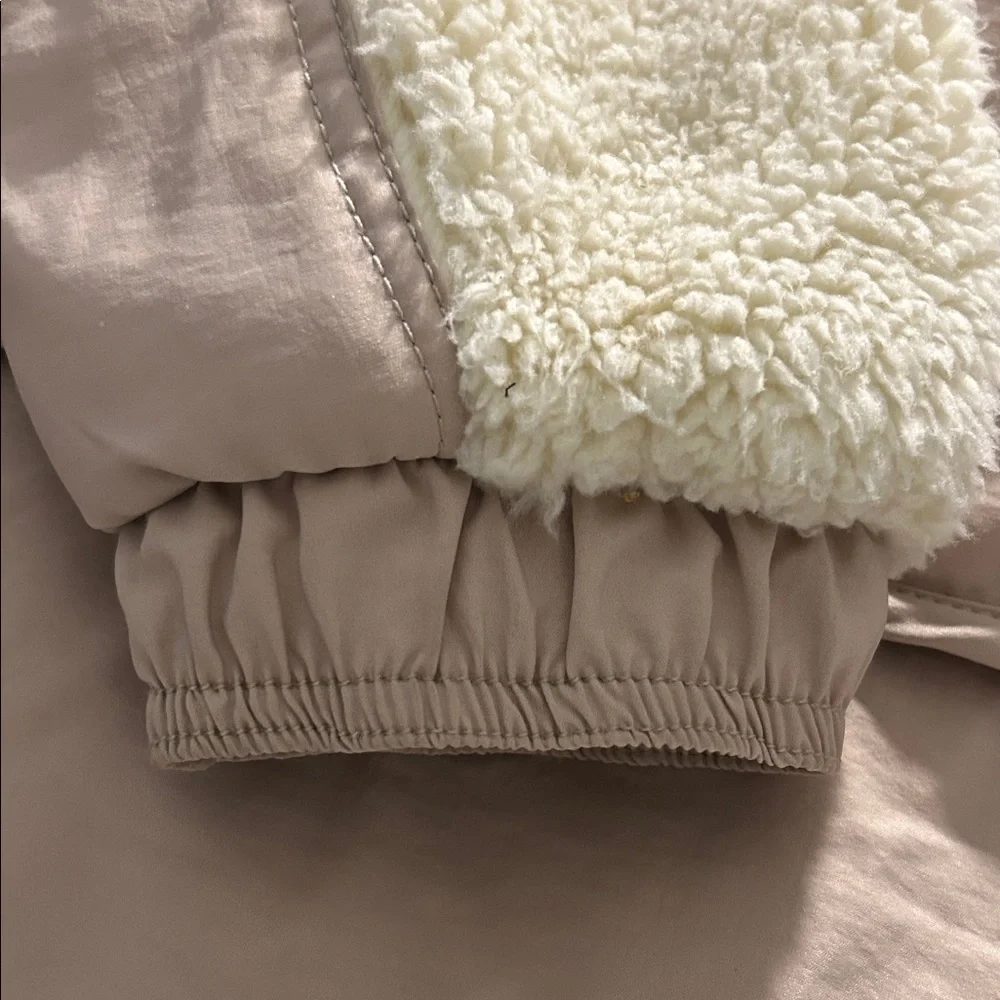 Beige Sherpa Jacket by Anthropologie, size Small daily practice - Picture 10 of 10